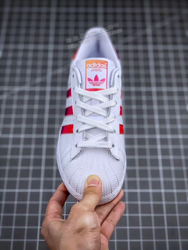Adidas白鞋 EG8133 漸變水晶 阿迪達斯休閒板鞋 男女同款  hdx13299